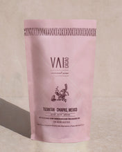 Lade das Bild in den Galerie-Viewer, Zeremonieller Kakao · Tuzantàn · Mexico · (Geschmacksprofil: Karamell, Pfeffer, Gewürze)